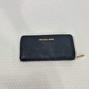 MICHAEL KORS - Jet Set Travel Continental Zip Around Leather Wallet, Medium